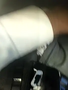 hotboy43339 online show from December 2, 4:29 am