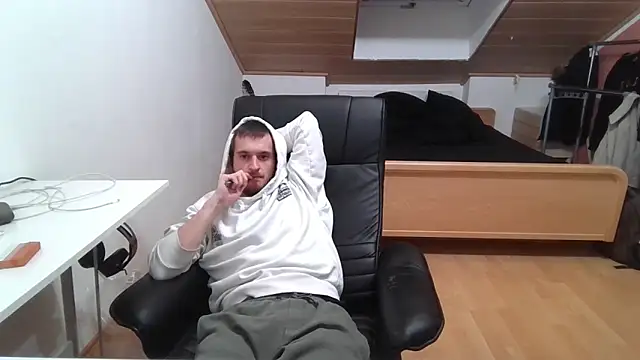 Snapshot of Bez3ybik chatting on October 18, 10:10 pm Bez3ybik online show from October 18, 10:10 pm