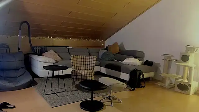 Snapshot of Bez3ybik chatting on November 18, 10:03 pm Bez3ybik online show from November 18, 10:03 pm