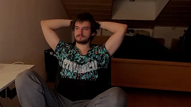 Snapshot of Bez3ybik chatting on January 12, 11:21 pm Bez3ybik online show from January 12, 11:21 pm