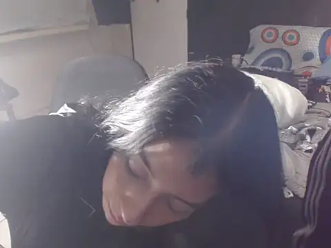 Snapshot of Dara-montenegro chatting on October 11, 7:40 am Dara-montenegro online show from October 11, 7:40 am