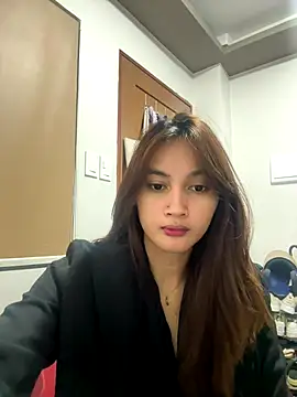 Snapshot of LanySylvia chatting on November 6, 2:29 pm LanySylvia online show from November 6, 2:29 pm