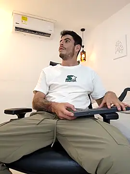 damian bull online show from October 17, 7:16 pm