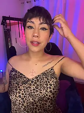 Snapshot of ZahaRose chatting on November 28, 3:20 am ZahaRose online show from November 28, 3:20 am