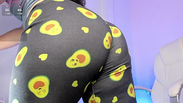 Ariah Walker  online show from November 17, 1:55 am