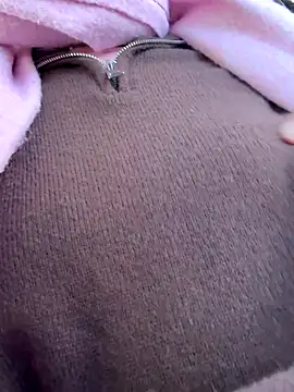 Snapshot of Only_April chatting on October 18, 11:11 am Only April online show from October 18, 11:11 am