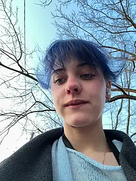 Only April online show from March 26, 4:40 am