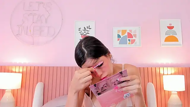 Snapshot of catalina_jolie chatting on November 17, 4:18 am catalina jolie online show from November 17, 4:18 am