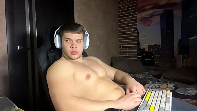 MusclePhantom online show from April 11, 9:08 pm