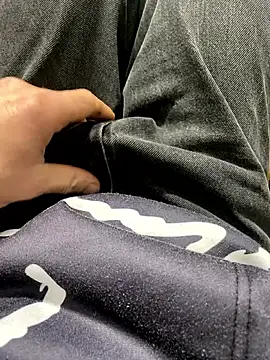 wwwiiilll online show from October 6, 4:59 pm