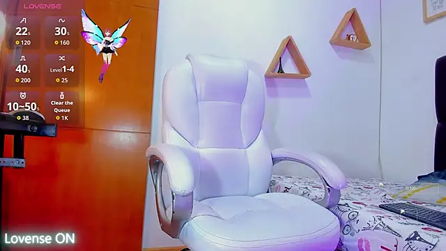 Snapshot of miiarod chatting on November 8, 7:34 pm miiarod online show from November 8, 7:34 pm