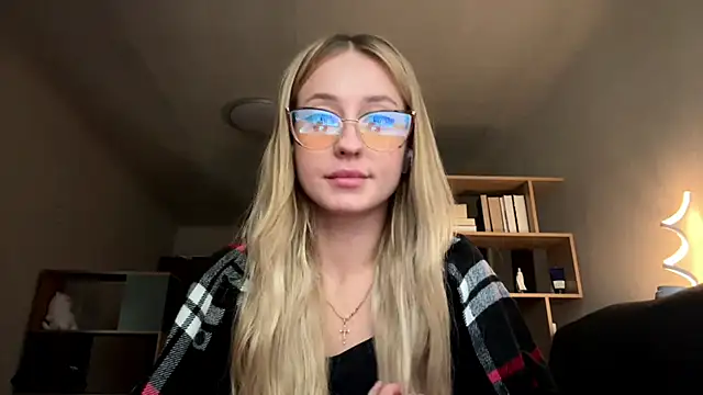 Jetta Corsacami online show from September 14, 1:32 pm