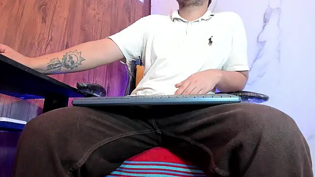 juanmechanic  online show from February 20, 1:55 pm