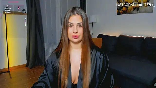 Snapshot of Cutie_Lui chatting on November 18, 2:54 pm Cutie Lui online show from November 18, 2:54 pm