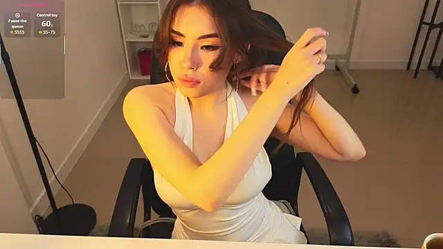 Snapshot of Kisa0_o chatting on September 17, 9:49 pm Kisa0 o online show from September 17, 9:49 pm