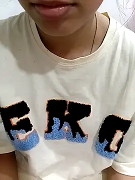 Snapshot of blueeyegirl22 chatting on December 2, 11:04 am blueeyegirl22 online show from December 2, 11:04 am