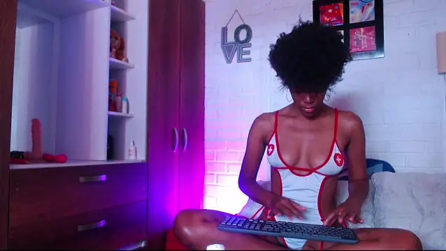 lucyymaximo online show from September 15, 2:06 pm