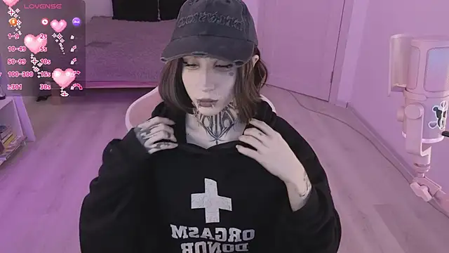 Nana stolass online show from April 2, 9:29 am