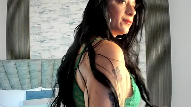 ShanelEvans online show from February 18, 4:25 pm