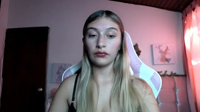 SophiaaLee online show from April 24, 9:39 pm