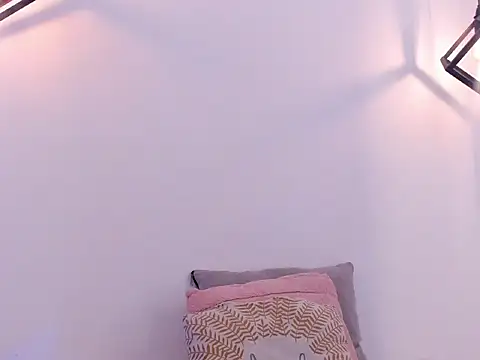 Snapshot of KyllieMarshall chatting on November 21, 12:54 am KyllieMarshall online show from November 21, 12:54 am