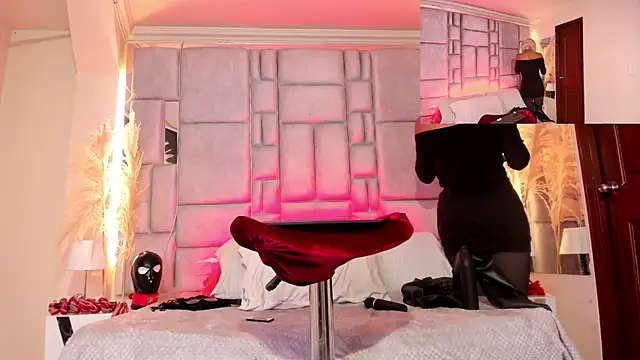 Dom venena online show from April 15, 9:59 pm