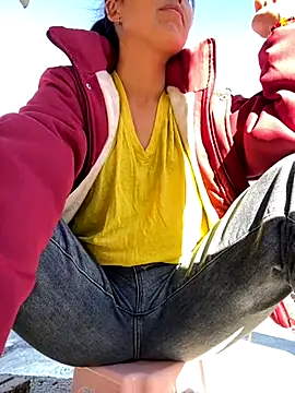 Huong-Ly online show from November 29, 8:06 am