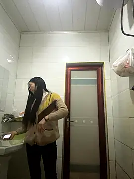 crhong666 online show from January 18, 12:36 am