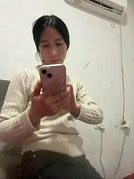 crhong666 online show from February 28, 1:06 am