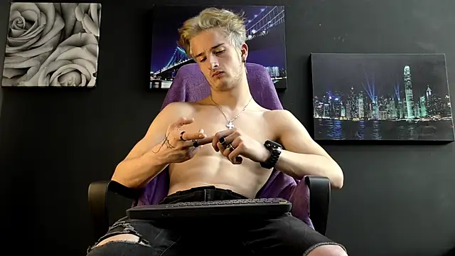 SirReed online show from March 22, 6:06 am