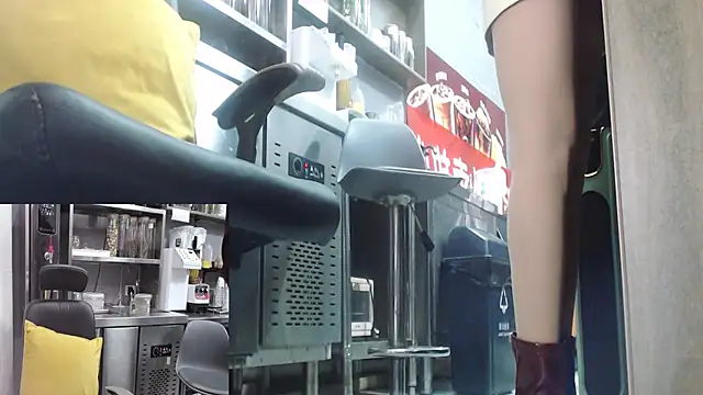 Snapshot of Eileen-L chatting on November 23, 3:17 am Eileen-L online show from November 23, 3:17 am