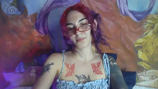 Snapshot of peetitefairy chatting on January 7, 2:14 am peetitefairy online show from January 7, 2:14 am