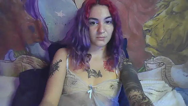 Snapshot of peetitefairy chatting on January 13, 3:56 am peetitefairy online show from January 13, 3:56 am