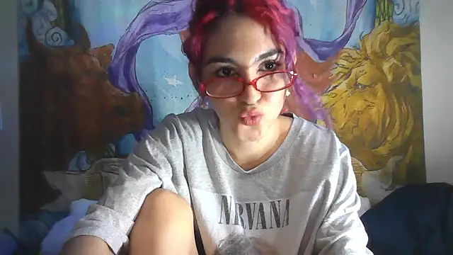 Snapshot of peetitefairy chatting on January 18, 3:43 am peetitefairy online show from January 18, 3:43 am