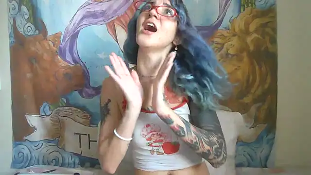 Snapshot of peetitefairy chatting on February 18, 1:29 pm peetitefairy online show from February 18, 1:29 pm