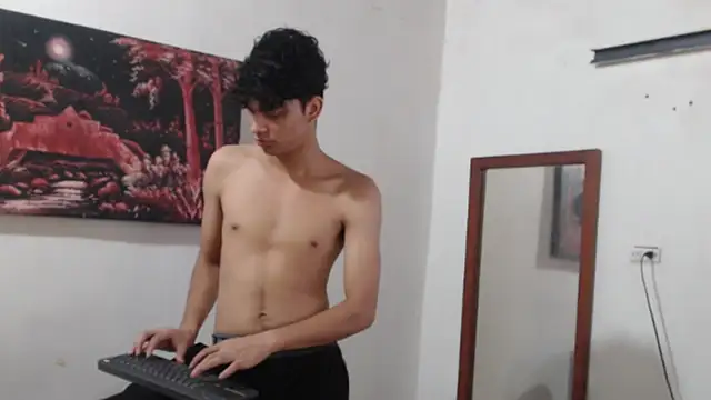 alice julls online show from November 29, 6:55 pm