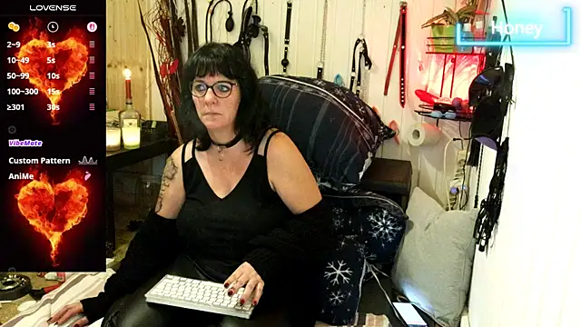 honey47 online show from September 24, 5:38 pm