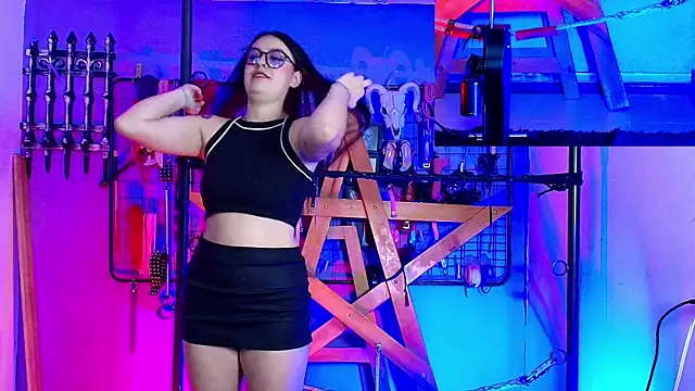 Snapshot of Misstresss_aurora_bdsm chatting on October 8, 3:31 pm Misstresss aurora bdsm online show from October 8, 3:31 pm