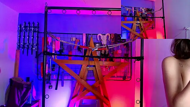 Snapshot of Misstresss_aurora_bdsm chatting on October 10, 3:11 pm Misstresss aurora bdsm online show from October 10, 3:11 pm