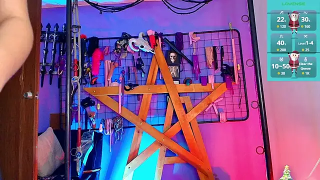 Snapshot of Misstresss_aurora_bdsm chatting on December 15, 3:05 pm Misstresss aurora bdsm online show from December 15, 3:05 pm