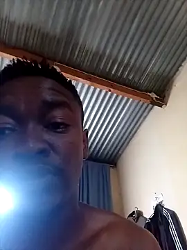 Snapshot of Hood_Bouy chatting on November 14, 5:50 am Hood Bouy online show from November 14, 5:50 am