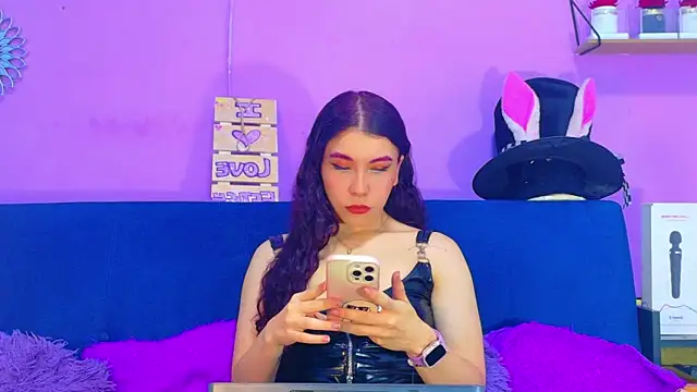 CristalRose online show from April 20, 5:48 pm