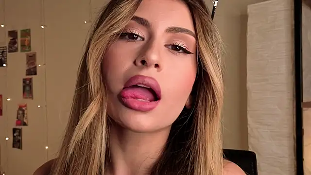 GeorginaHarn online show from October 16, 8:37 am