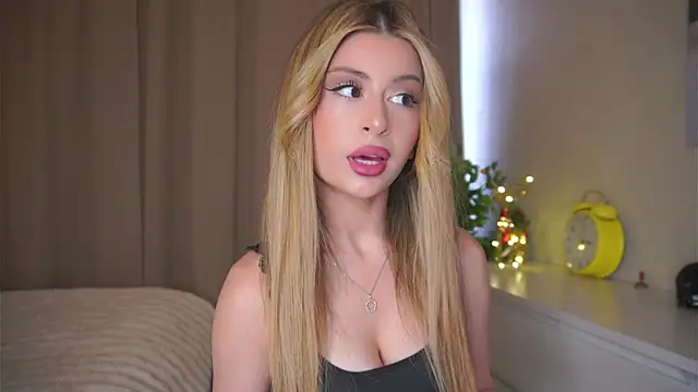 GeorginaHarn online show from March 28, 8:03 am