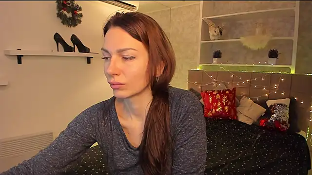 IsabelKiss online show from December 15, 7:01 am