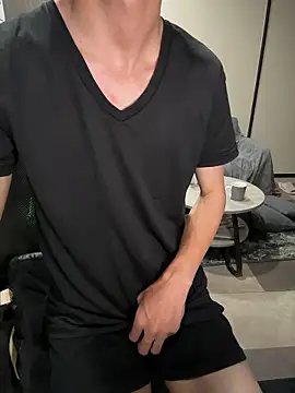 Snapshot of saku_channel chatting on July 13, 2:09 pm saku channel online show from July 13, 2:09 pm