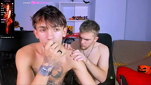 aron black  online show from October 24, 8:49 pm