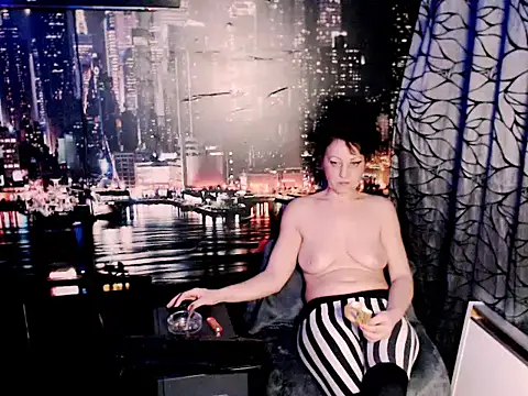 Snapshot of AMOURSWEET2025 chatting on October 31, 3:35 pm AMOURSWEET2025 online show from October 31, 3:35 pm