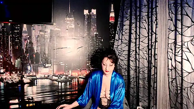 Snapshot of AMOURSWEET2025 chatting on November 12, 1:33 pm AMOURSWEET2025 online show from November 12, 1:33 pm