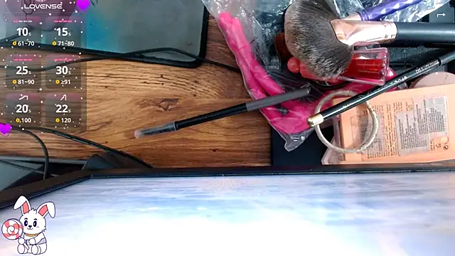 Snapshot of sara_hot_18 chatting on October 3, 12:24 pm sara hot 18 online show from October 3, 12:24 pm